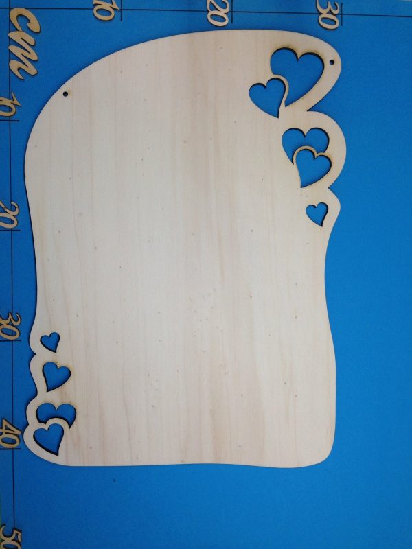 Schild mit augeschnittenen Herzen breit aus Holz Mode
